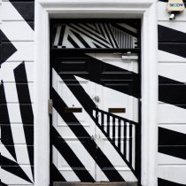 Noir et Blanc - Porte de Londres - effet graphique - Photographe Alain Montaufier de Poitiers